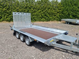 Zeige Details für 3.500 kg - Builder 3 3518/3 S  Bild von 3.500 kg - Builder 3 3518/3 S