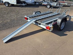 Zeige Details für Moto 3 new incl. 100 km/h Deichsel klappbar Bild von Moto 3 new incl. 100 km/h Deichsel klappbar